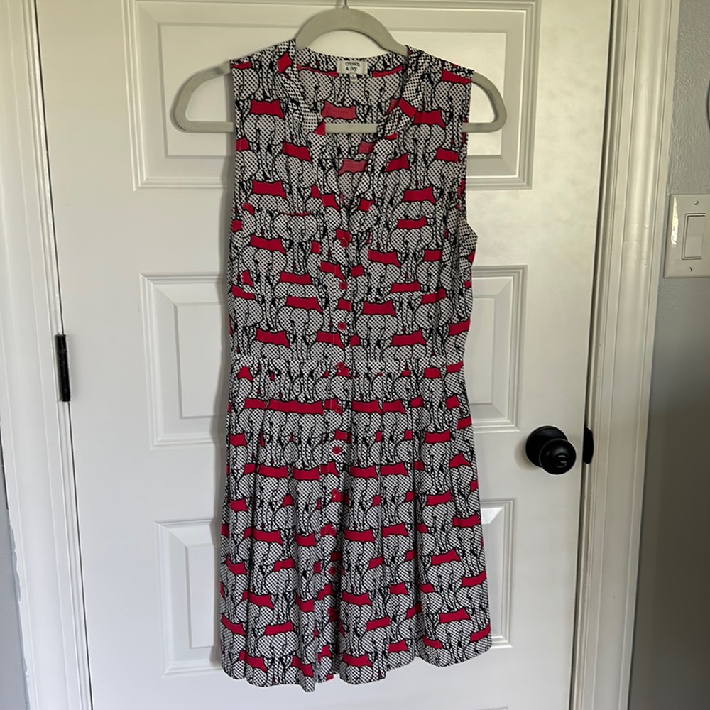 Button up, sleeveless dress.